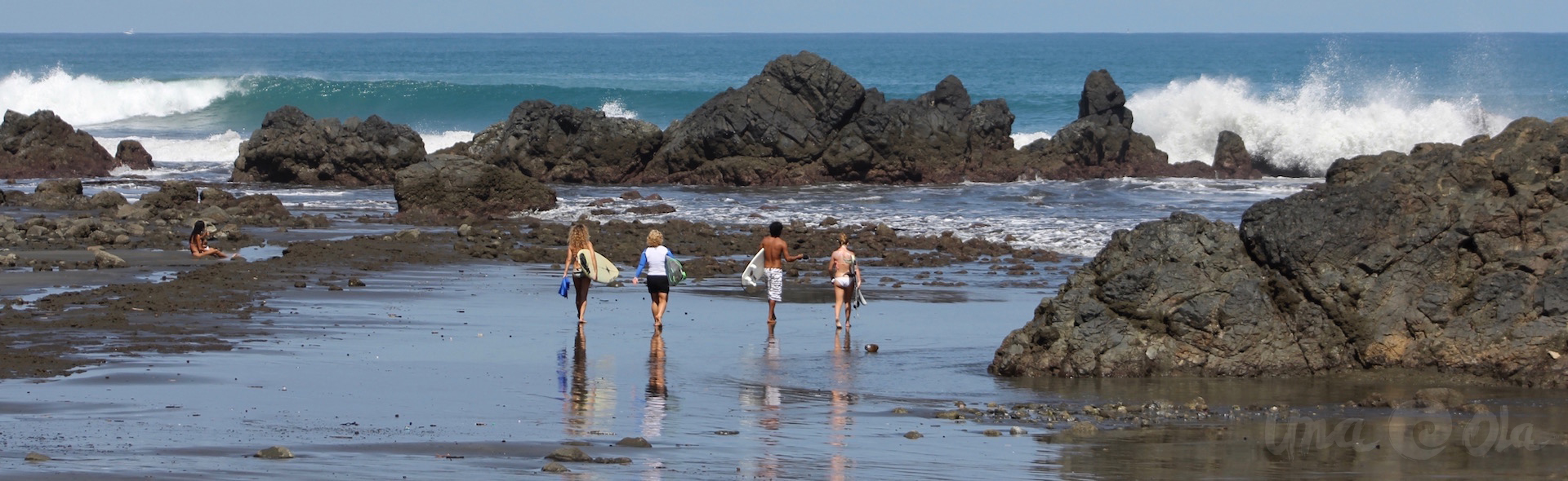 Una_Ola_Surf_Camp_Costa_Rica_Girls_Surf_Tours Girls Going Surfing in Pavones